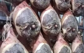 Prosciutti crudo di nostra produzione